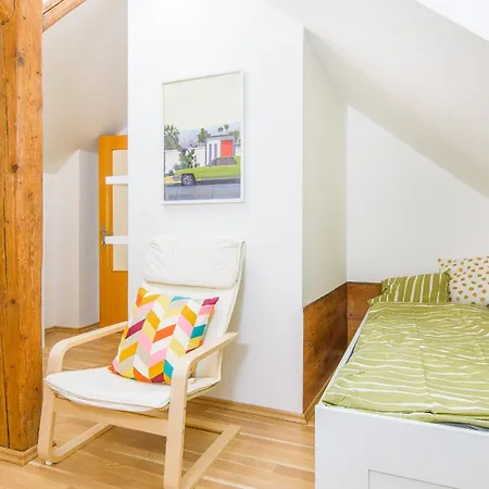 Flatshare Close To Park * Prague