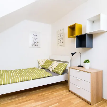 Flatshare Close To Park *