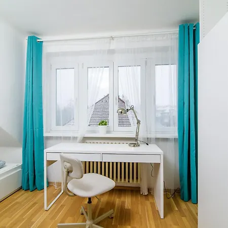 Flatshare Close To Park Homestay Prague